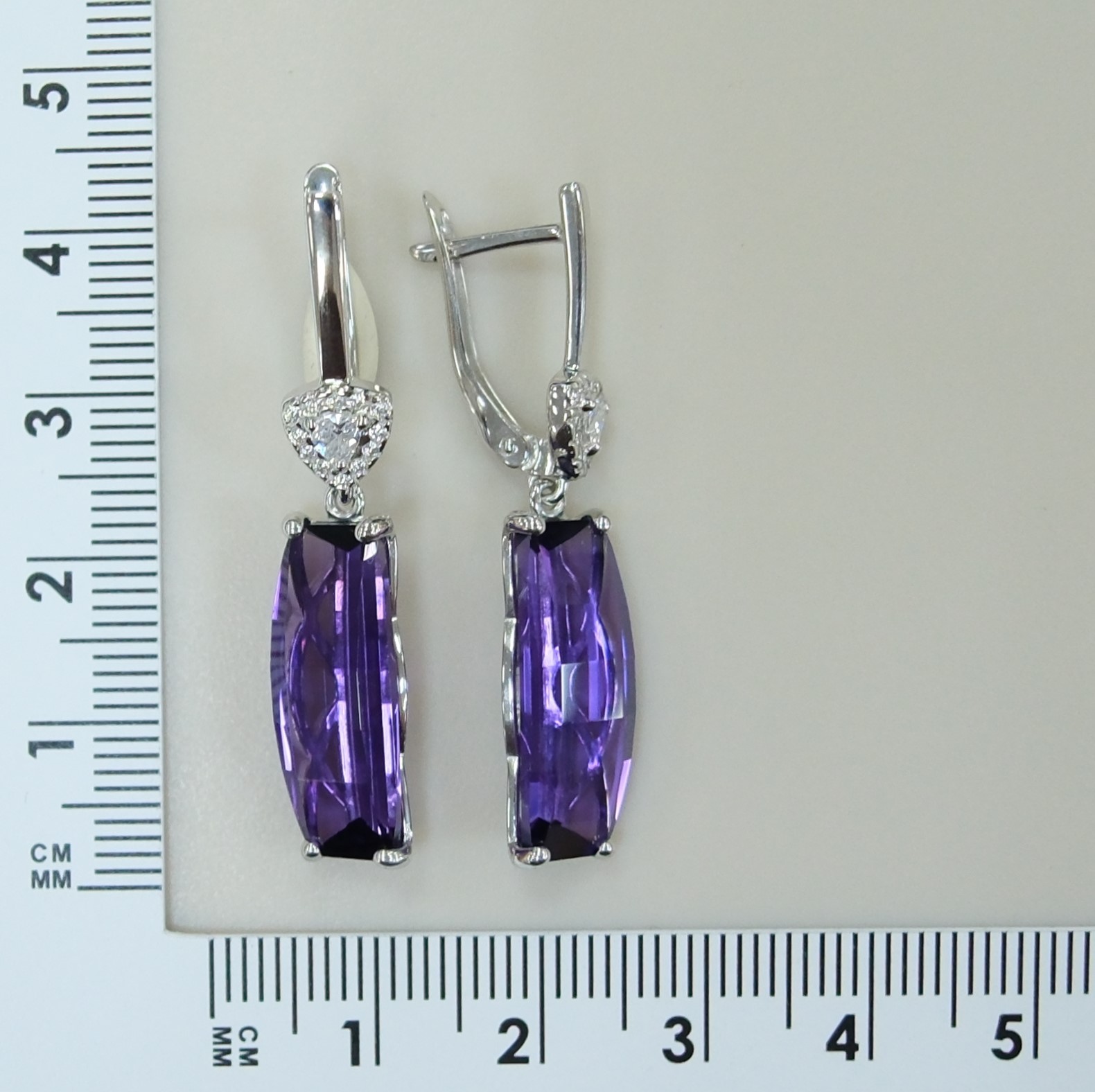 Серебряные серьги с аметистами